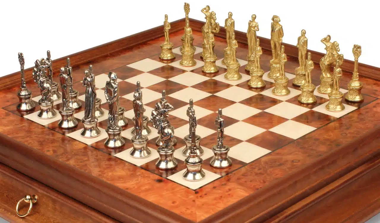 Jeu d'Échecs Napoléon - Échiquier en bois de Bruyère et Bois d'Orme avec tiroir & Pièces en métal