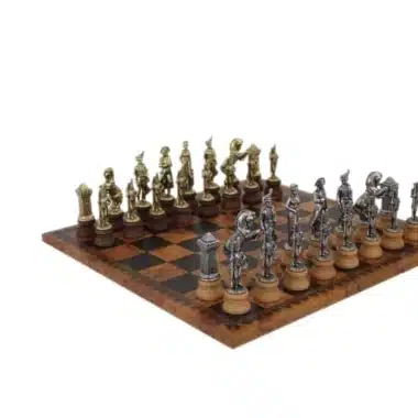 Jeu d'Echecs Napoléon en Bois et Métal et  Échiquier en Similicuir Carte de l'Ancien Monde