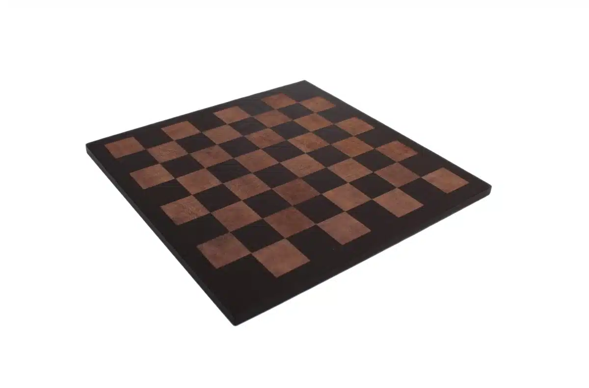 Jeu d'Echecs Sculpté en Bois de Palissandre & Échiquier en Cuir Véritable - Image 5