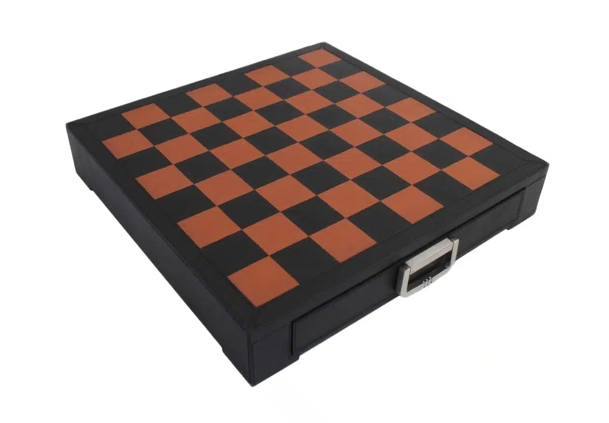 Grand Jeu d'Echecs Renaissance Italienne & Échiquier en Cuir avec Rangement - Image 9