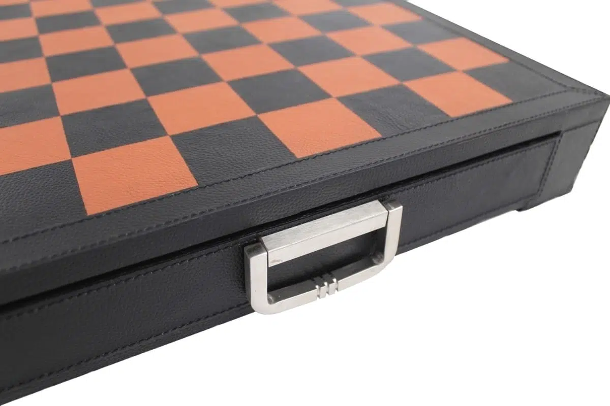 Grand Jeu d'Echecs Renaissance Italienne & Échiquier en Cuir avec Rangement - Image 11
