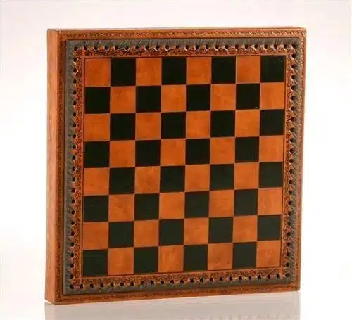 Jeu d'Echecs Médiéval - Échiquier Jeu de Dames & Backgammon en Similicuir Marron / Noir avec Compatiment de Rangement & Jeu d'Echecs en Métal - Image 10
