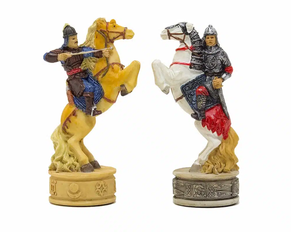 Jeu d'Echecs Domination Mongole sur la Russie en Résine et Échiquier en Similicuir - Image 5