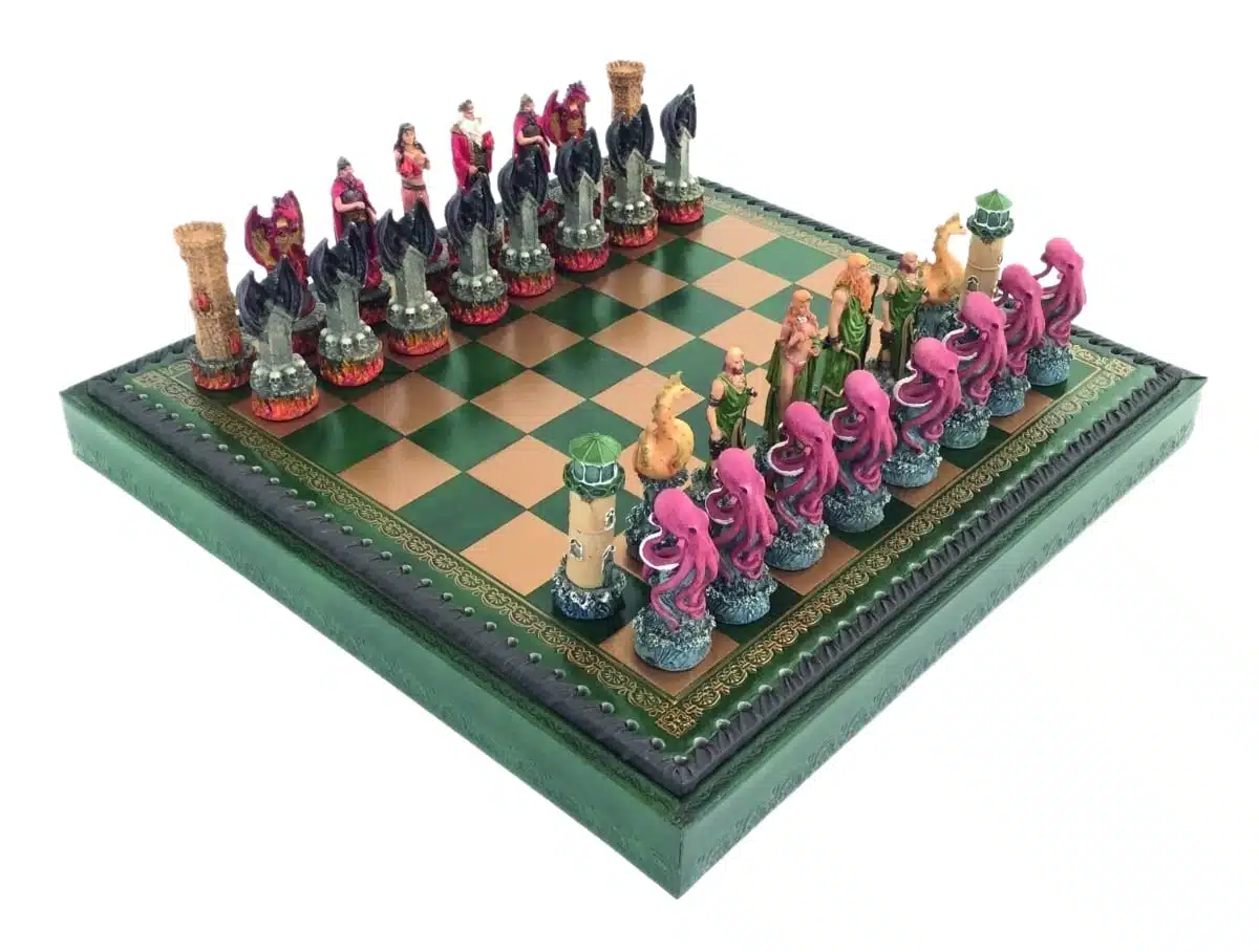 Jeu d'Echecs Fantasy Eau VS Feu en Résine & Echiquier en Similicuir avec Rangement