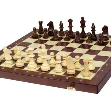 Jeu d'échecs complet en bois sur échiquier pliable avec coffret de rangement