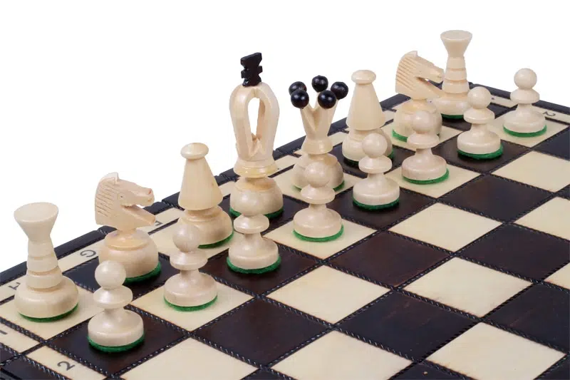Jeu d'Echecs et Echiquier en Bois Pliant avec Rangement - Image 5