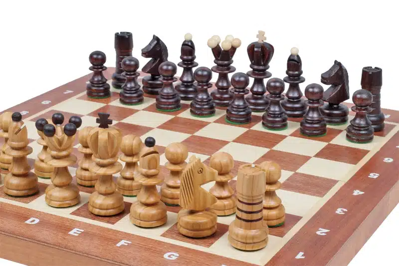Pieces Echecs en Bois et Echiquier Pliant en Bois avec Rangement - Image 5