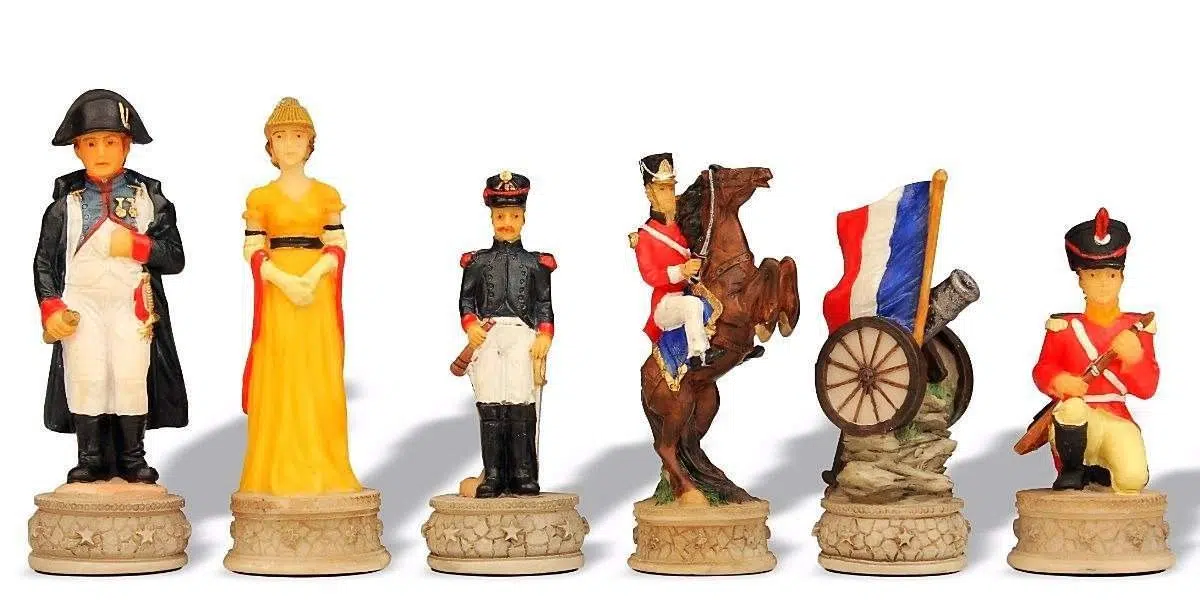 Ensemble Jeu d'Échecs Bataille de Waterloo et Échiquier en Bois - Image 5