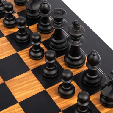 Pieces d'Echecs en Bois d'Olivier et de Buis et Echiquir en Bois d'Olivier et de Tulipier Noir avec Coffret de Rangement - Image 5