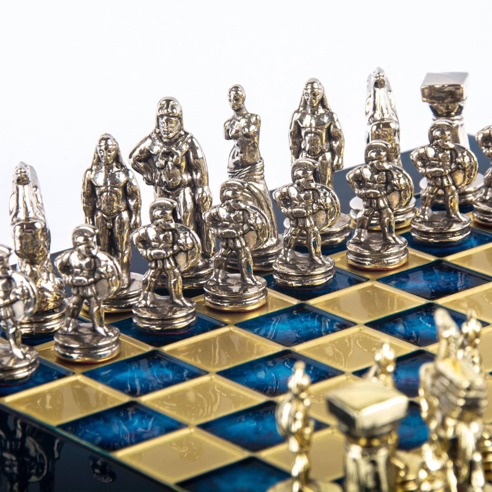 Petit Jeu d'Echecs Guerrier Spartiate - Pièces Dorées & Argentées avec Plateau de Jeu sur Pied en Metal - Image 23