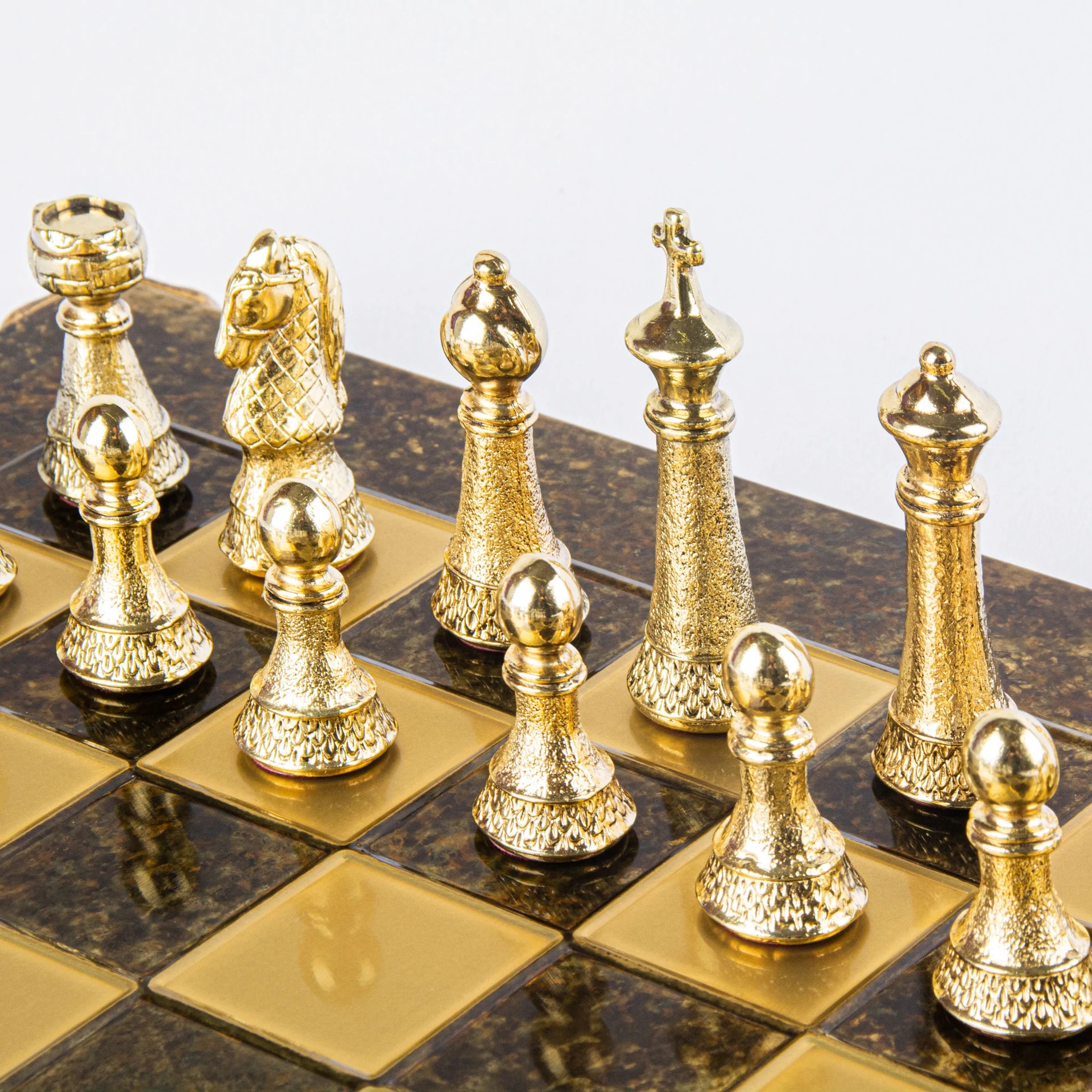 Ensemble de Jeu d'Echecs Staunton en Métal avec Coffret de Rangement - Image 15