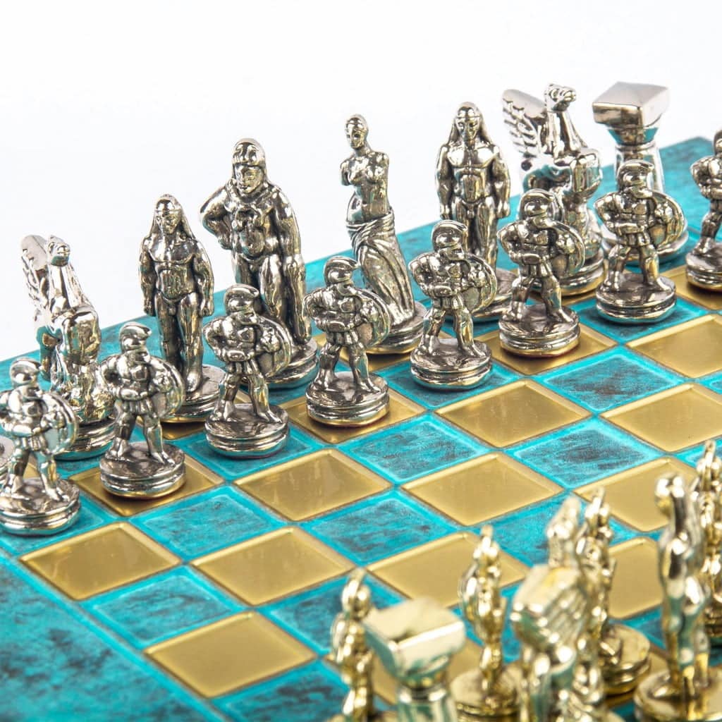 Petit Jeu d'Echecs Guerrier Spartiate - Pièces Dorées & Argentées avec Plateau de Jeu sur Pied en Metal - Image 27