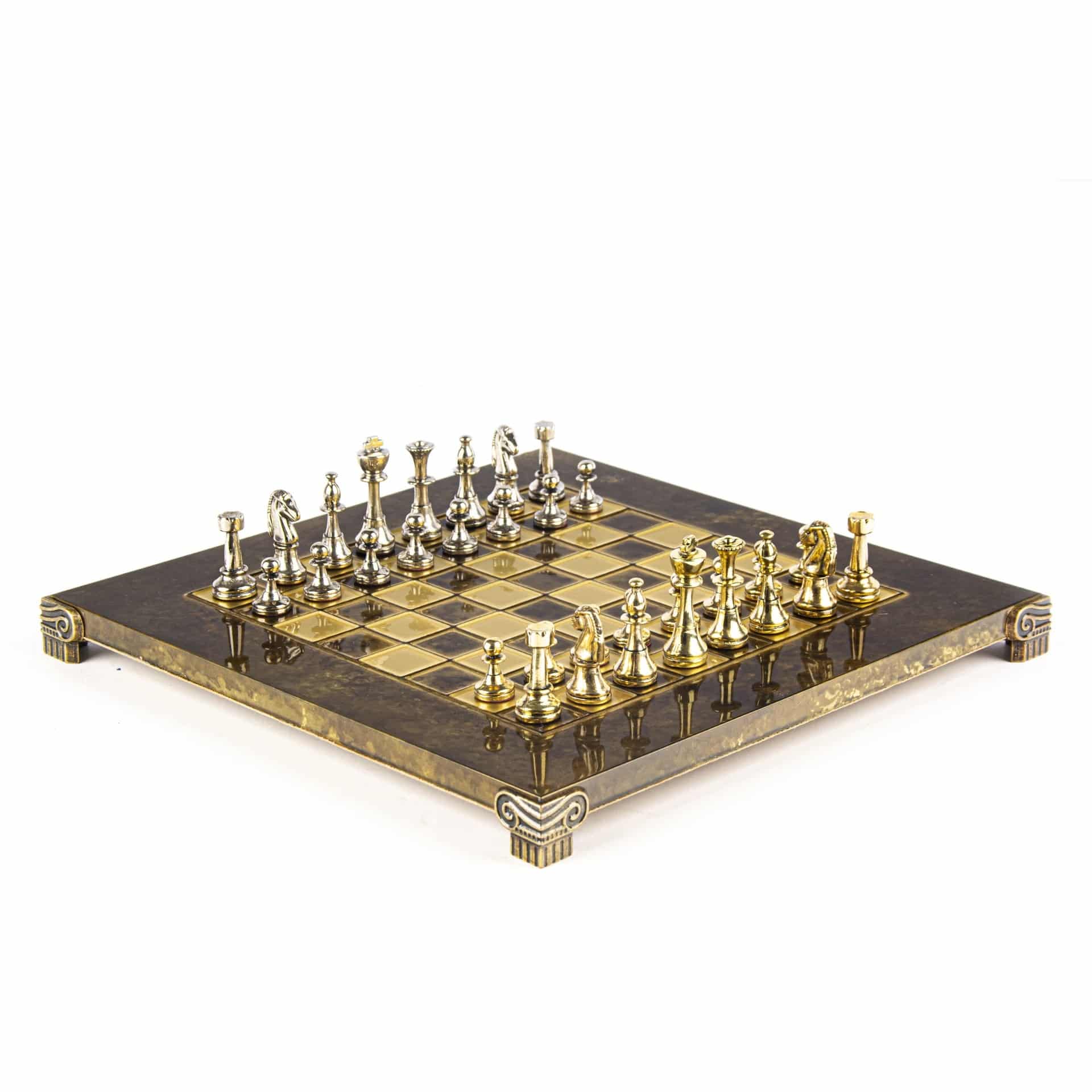 Petit Ensemble de jeu d'Echecs Staunton en Métal Argenté et Doré avec Echiquier sur Pied en Métal et Coffret de Rangement - Image 5
