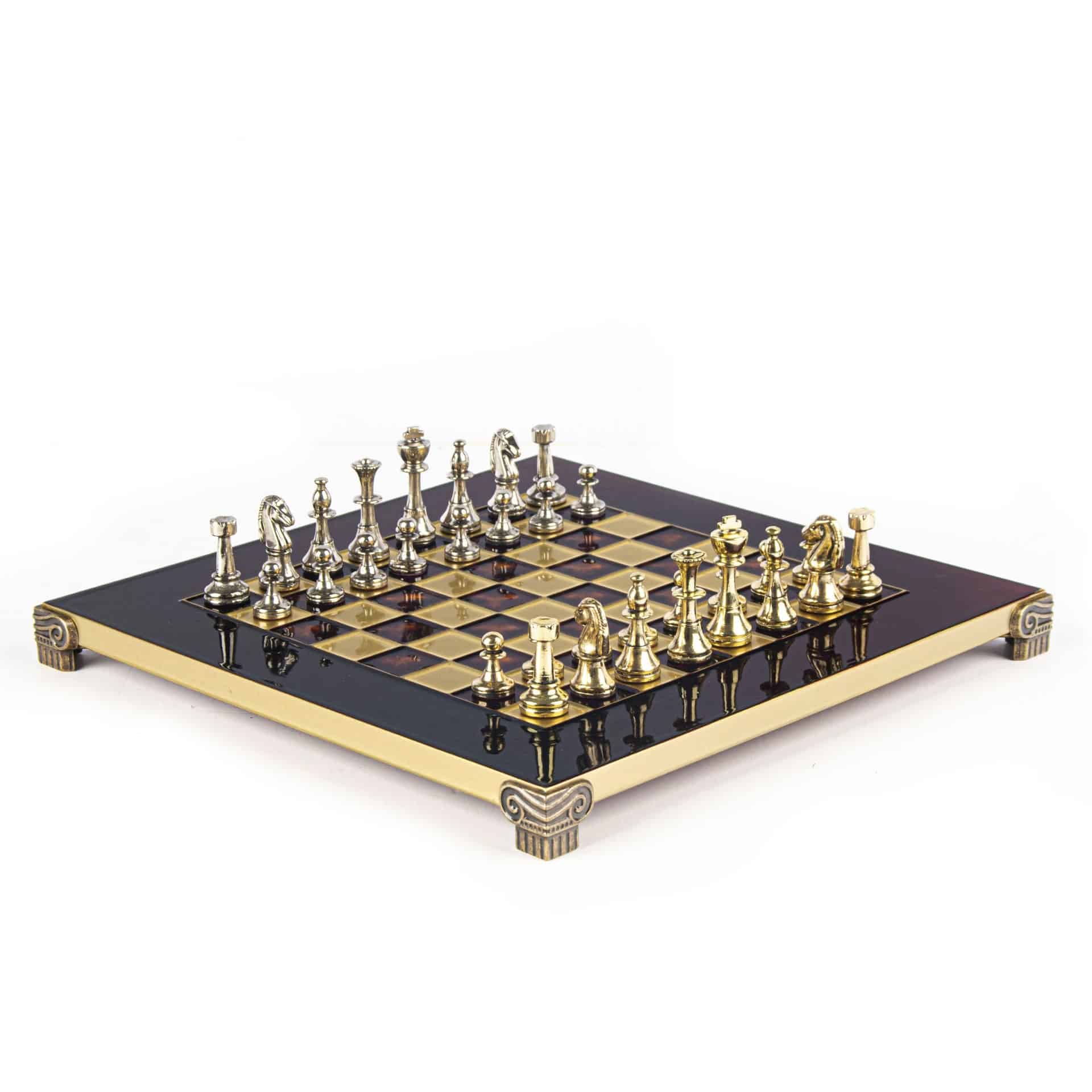 Petit Ensemble de jeu d'Echecs Staunton en Métal Argenté et Doré avec Echiquier sur Pied en Métal et Coffret de Rangement - Image 9