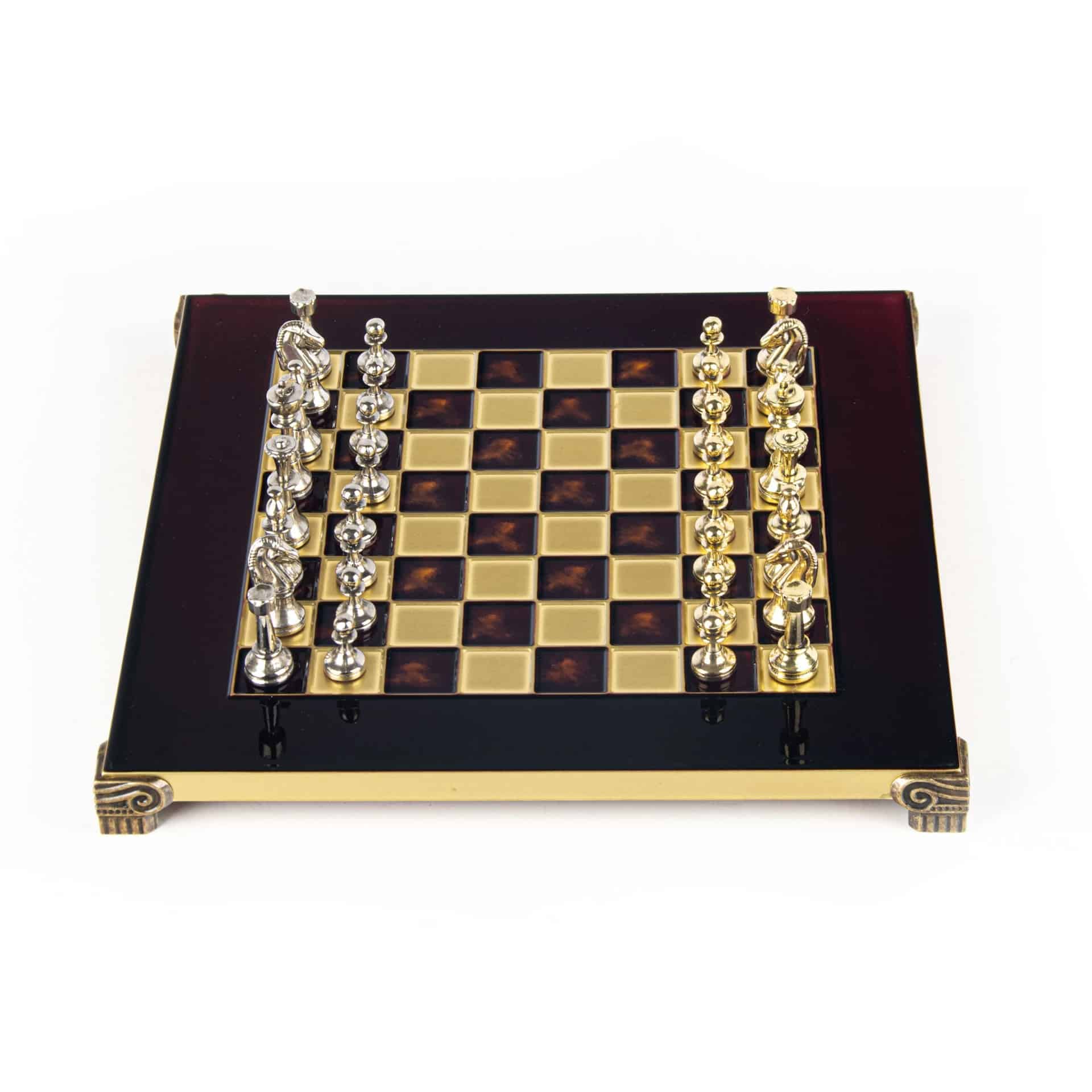 Petit Ensemble de jeu d'Echecs Staunton en Métal Argenté et Doré avec Echiquier sur Pied en Métal et Coffret de Rangement - Image 10