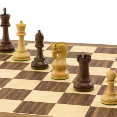 Ensemble d’échecs Leningrad en Acacia et Noyer