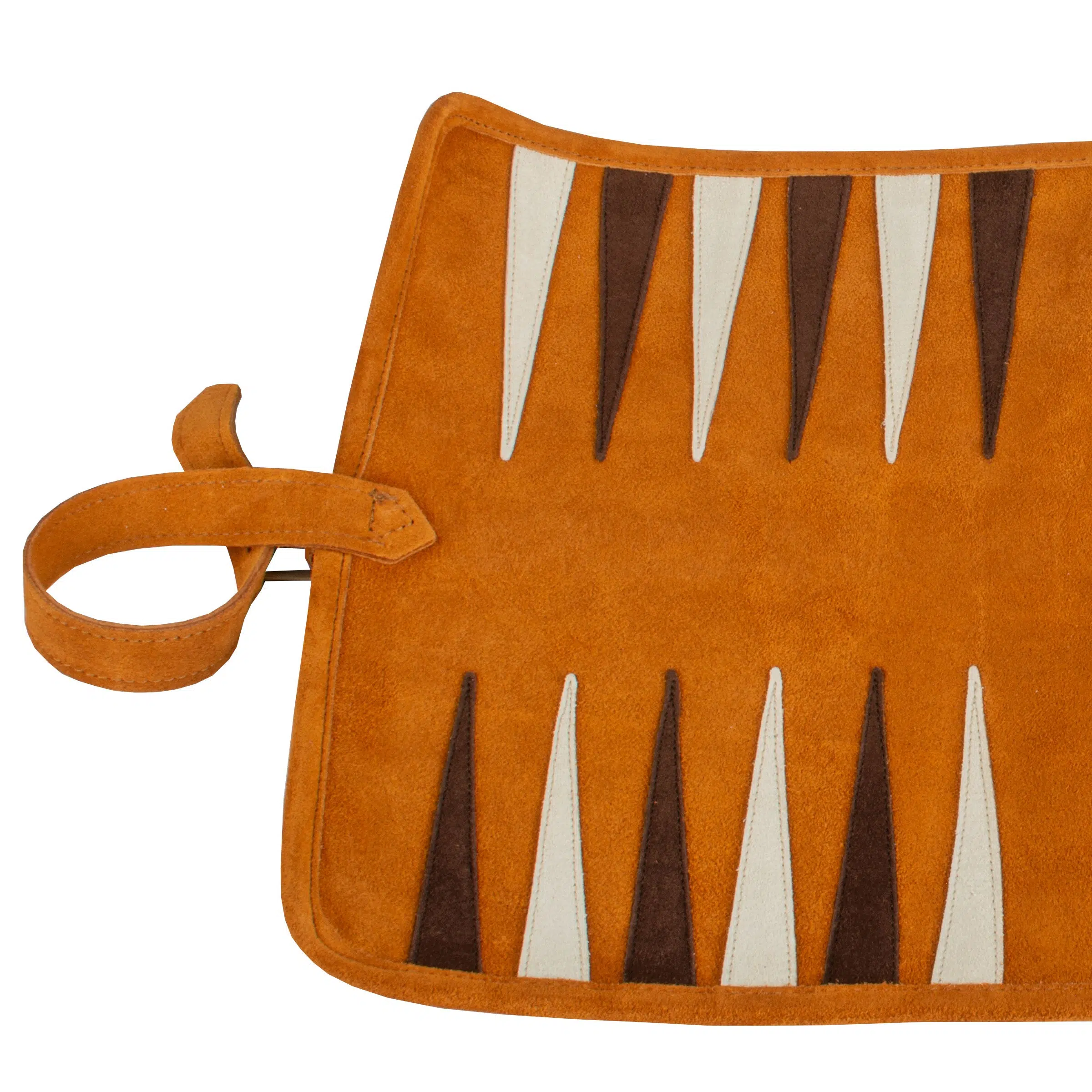 Détail du dos du backgammon enroulable en daim marron, finitions soignées et texture - Le Palais Des Echecs